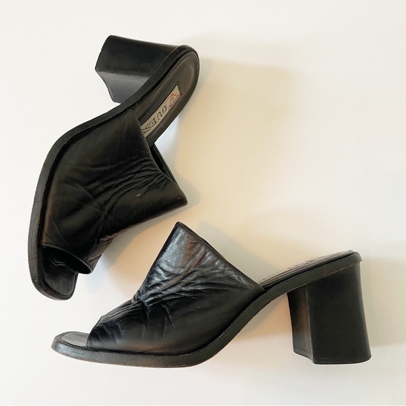 Vintage Guess 90s Leather Block Heel Slides Mule Sandals Square Toe - Picture 1 of 7